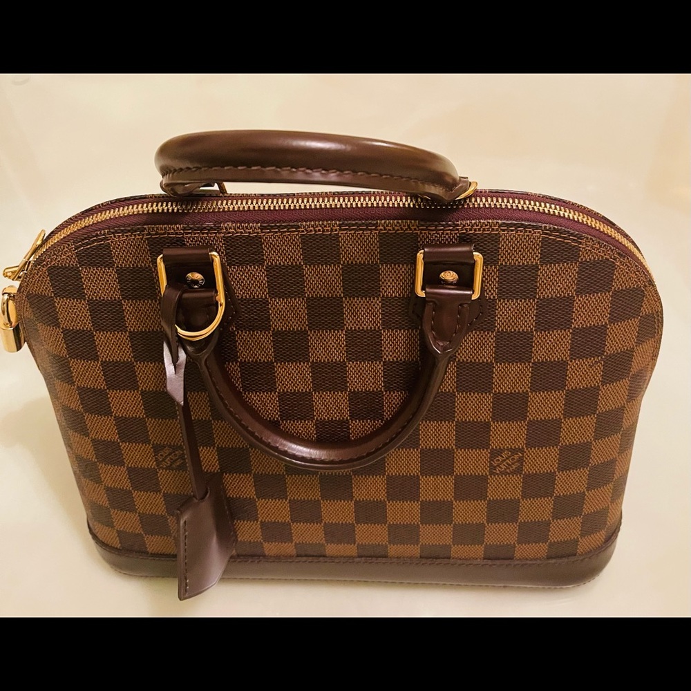Authentic Louis Vuitton Alma Damier PM - Picture 1 of 16